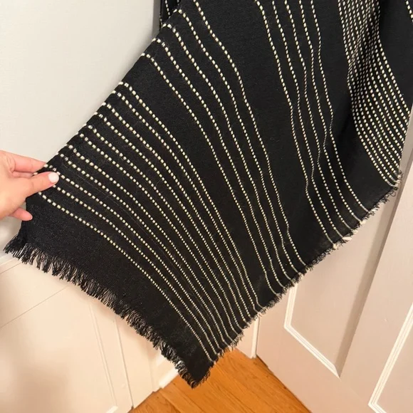 Black and White Striped knit Poncho - Picture 2 of 2